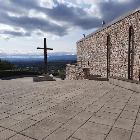 Santa Maria Di Betlem Фолиньо