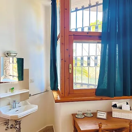 Bed and breakfast Santa Maria Di Betlem 3*